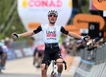 Juan Ayuso vence en la séptima etapa del Giro de Italia tras un espectacular ataque en el último kilómetro