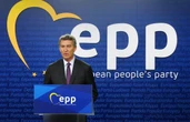 Feijóo evita en Bruselas aclarar si quiere comprometer el 5% del PIB para gasto en defensa