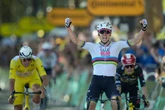 La centésima victoria de Tadej Pogacar en la tierra de Jacques Anquetil