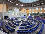 Merz apoya que el Parlamento de Alemania no ice la bandera LGBT durante el Orgullo: “No es una carpa de circo”