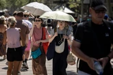 Avisos rojos en Andalucía y País Vasco por la ola de calor, que el lunes registró 44,3 grados en Huelva