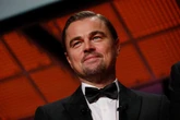 A Leonardo DiCaprio se le critica por la juventud de sus novias, pero él considera que emocionalmente tiene 32 años