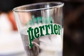 ‘Watergate’ en Francia: el escándalo que sacude el agua “mineral natural” de Perrier