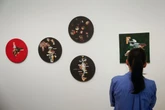 La vida secreta de Isabel Coixet, la cineasta muestra sus ‘collages’ al público