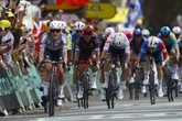 El esprint del belga Jasper Philipsen gana la etapa 1 del Tour de Francia, marcada por el viento en Lille