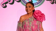 Isabel Pantoja firma un contrato para el desarrollo de una serie documental y una de ficción sobre su vida