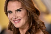 Los “milagrosos” 60 años de Brooke Shields: la estrella infantil que sobrevivió a la industria es hoy un símbolo de empoderamiento femenino