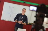 Profesores ‘youtubers’ comparten sus trucos para rendir mejor en Selectividad: ni aislarse, ni estudiar de noche