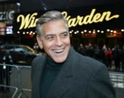 El éxito de George Clooney en Broadway: récord de taquilla, nominación al Tony y una emisión en directo de la CNN: “Abróchense los cinturones”