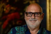 Sam McKnight, el peluquero que lleva 50 años peinando a famosas: “Lady Di y yo teníamos un sentido del humor parecido, era muy traviesa”