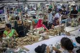 Entran en vigor los aranceles del 50% de EE UU a la India como castigo por comprar petróleo ruso