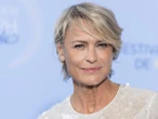 La actriz Robin Wright se arrepiente de no haber sido una madre más dura: “No tuvieron un punto intermedio y era lo que necesitaban”