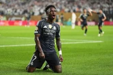 Vinicius hace clic con Xabi: compromiso defensivo, gol, asistencia y ganas de renovación
