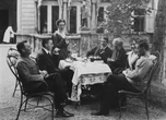 La vida en cartas del atormentado Ludwig Wittgenstein, el nuevo bálsamo de Elizabeth Strout, masculinidad y deseo en una ‘opera prima’ y otros libros de la semana