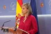 Un agitador ultra boicotea una rueda de prensa en el Congreso con una trifulca sin precedentes