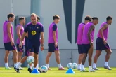 Los retos de Hansi Flick: de los problemas para inscribir a Joan García o Rashford a las disputas internas o el adiós de Iñigo