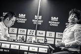 Carlsen comete otra pifia tremenda, y vuelve a perder la ‘muerte súbita’ ante Yi Wei