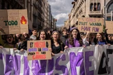 Existe un abismo entre hombres y mujeres adolescentes: “Ellos son más antifeministas en el discurso que en la práctica”