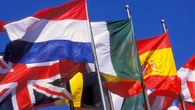 El país con la bandera más antigua del mundo está en Europa: representa al cristianismo y no se puede cambiar
