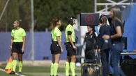 El surrealista debut del VAR en la Liga F: seis revisiones y 19 minutos de añadido
