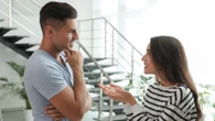 Qué significa no mirar a los ojos cuando alguien te habla, según la psicología
