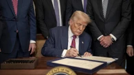 Trump anuncia que pondrá a la policía de Washington bajo control federal directo