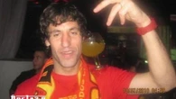 Capdevila revela qué jugador le enseño a sostener copas con la oreja: "Nadie me cree"