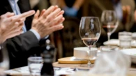 Come en un restaurante y se lleva una sorpresa al ver el plato que le han cobrado sin consumirlo ni pedirlo: es totalmente legal en España