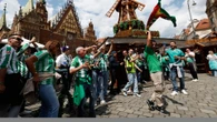 La locura de muchos aficionados del Betis para viajar hasta Breslavia