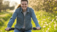 OFICIAL | La ayuda de 400 euros que ya puedes cobrar para comprarte una bicicleta este verano 2025: requisitos, fechas y cómo solicitarla