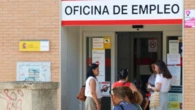Las ayudas del SEPE y la Seguridad Social a las que pueden acceder las madres solteras en 2025: hasta 450 euros