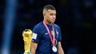 Investigan una donación de 180.000 euros de Mbappé a cinco policías franceses
