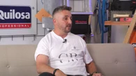 Cristian, albañil: "Un profesional que te coloque azulejos bien, al que le puedas explicar el trabajo y lo deje hecho, debería estar cobrando 2.800 euros al mes"