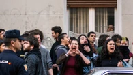 Pillan a unos okupas entrando en una casa en Valencia y los agentes de policía dan media vuelta tras oír una frase