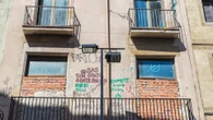 Paga 3.000 euros al okupa de su casa nueva en Madrid para que se marche y el notario le da una noticia que no esperaba: "En el DNI"