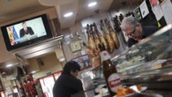 Los ingleses creen que la palabra "bar" significa "Beer and Alcohol Room" pero su verdadero origen es más parecido al español