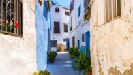 La curiosa unión entre un pueblo de Valencia y Marruecos: hoy es una zona de reclamo turístico por sus casas azules