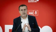 El líder de los socialistas de Extremadura dice sentirse pisoteado después de que la jueza calificara de posible fraude de ley su aforamiento exprés