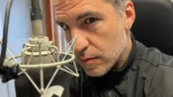'Crónicas perplejas': "Los móviles y las redes sociales son también un espacio para el encuentro, para el recuerdo y para el amor"