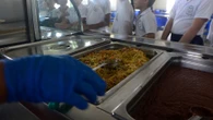 Los comedores escolares tiran 100 kilos de comida a la basura cada semana