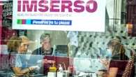 El IMSERSO repartirá a miles de jubilados madrileños esta nueva ayuda para pensiones: cómo solicitar el subsidio