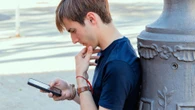 Cómo funciona la nueva aplicación que promete hacerle competencia a WhatsApp en España: no necesita internet ni datos móviles