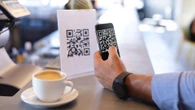 El FBI alerta de una peligrosa estafa: mucho cuidado con los códigos QR que escaneas con tu móvil
