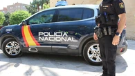 La Policía Nacional avisa del gesto que te puede salir muy caro este verano: cuidado con las redes sociales