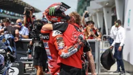 Bagnaia renace en Sepang y toca el cielo junto a Alex Márquez