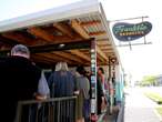 I'm an Aussie who spent 7 hours in line to try some of the best barbecue in Texas. The wait was well worth it. 