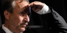 The Fed will spark a 'seismic moment' if it cuts rates, and should wait for overwhelming evidence the economy is slowing, Larry Summers says