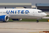 A United Airlines pilot ordered pizza for all his passengers after an emergency landing left them stranded