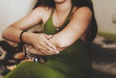 I'm a doctor — these subtle desk habits could be causing your elbow pain
