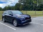 I drove a $55,000 Toyota Highlander Hybrid. These 19 features show why it's one of America's best-selling family SUVs